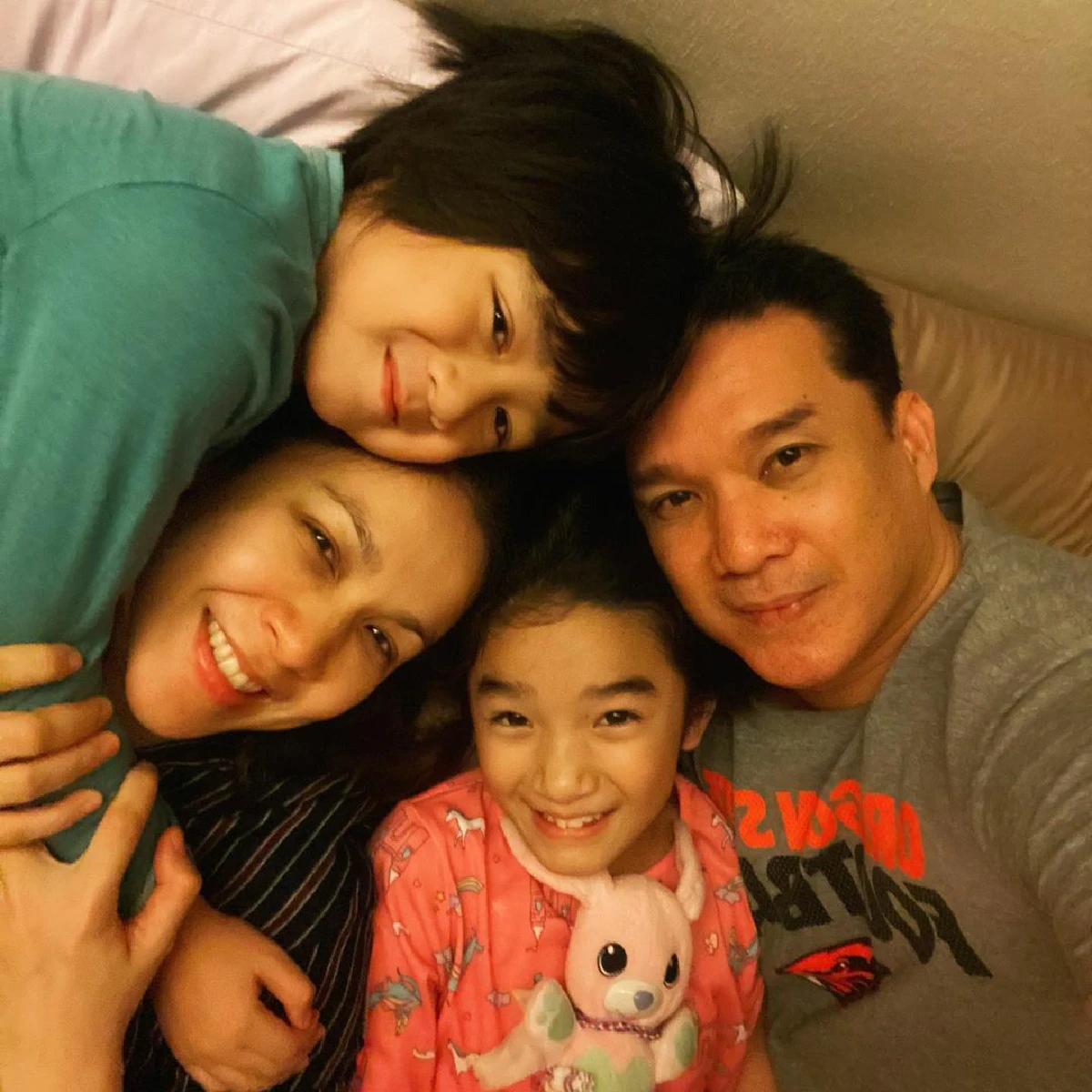 กบ สุวนันท์ รีบชี้แจง! หลังแคปชั่นครบ 5 คนพอดี แฟนคลับแห่ยินดีนึกว่าตั้งครรภ์