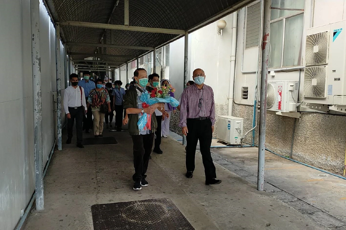 เซียนมวยกาฬสินธุ์ ผู้ป่วยโควิด-19 รักษาหายได้กลับบ้านแล้ว