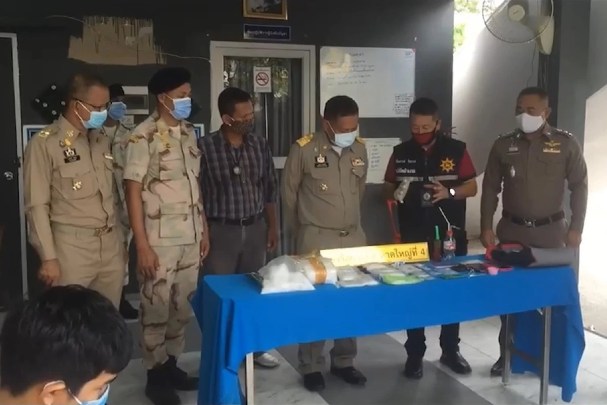 จนท.จับลูกสาวอ้างพ่อเป็นตำรวจค้ายาไอซ์มูลค่า1ล้านบาท