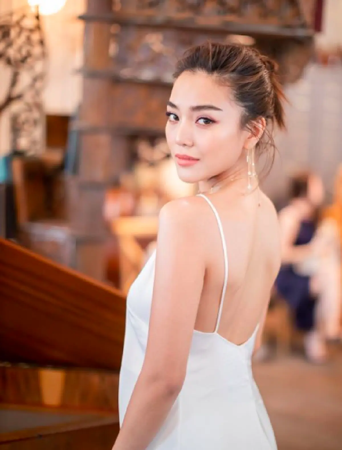 “ปราง กัญญ์ณรัณ” เผยภาพวัยเด็กสมัยเรียนอนุบาล1-3 สวยคมมาแต่ไกล