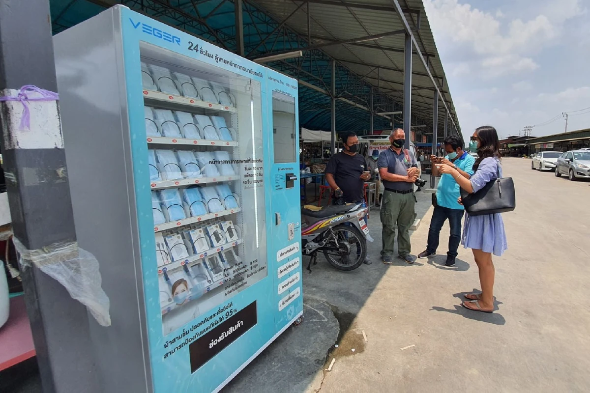 เอกชนตั้งตู้หยอดเหรียญหน้ากากอนามัยอัตโนมัติราคาถูก