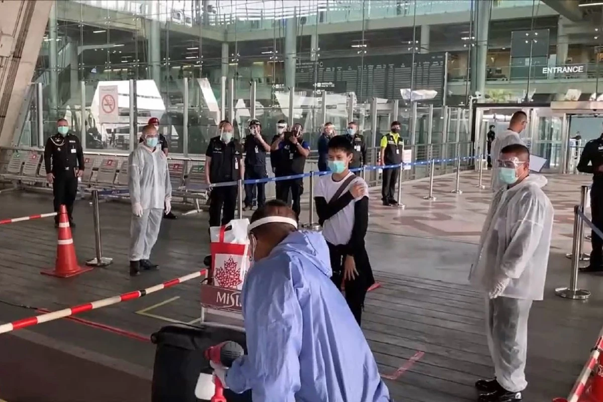 เปิดภาพ ท่าอากาศยานสุวรรณภูมิรับ31คนไทยกลับจากญี่ปุ่น