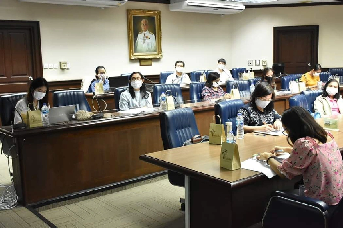 สธ.เช็กความพร้อมผ่อนปรนกิจการ6กลุ่มหลังคลายล็อกดาวน์