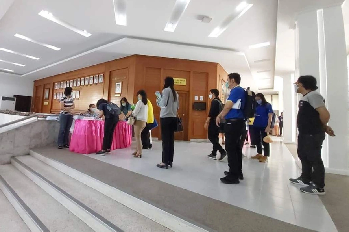 สธ.เช็กความพร้อมผ่อนปรนกิจการ6กลุ่มหลังคลายล็อกดาวน์