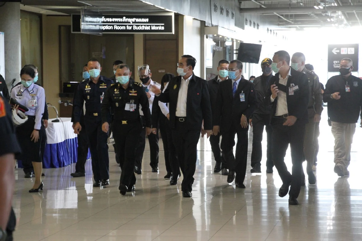 "บิ๊กตู่"ลงพื้นที่สุวรรณภูมิให้กำลังใจเจ้าหน้าที่รับคนไทยกลับประเทศ