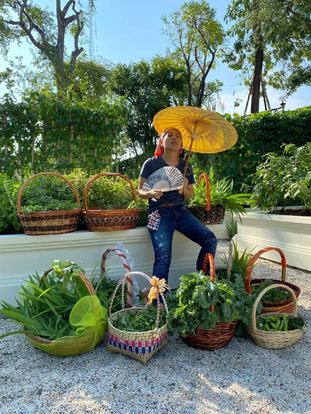 "เจ้าฟ้าสิริวัณณวรี" ทรงใช้เวลาว่างลุยทำสวน เก็บผักสวนครัวมาปรุงอาหาร 