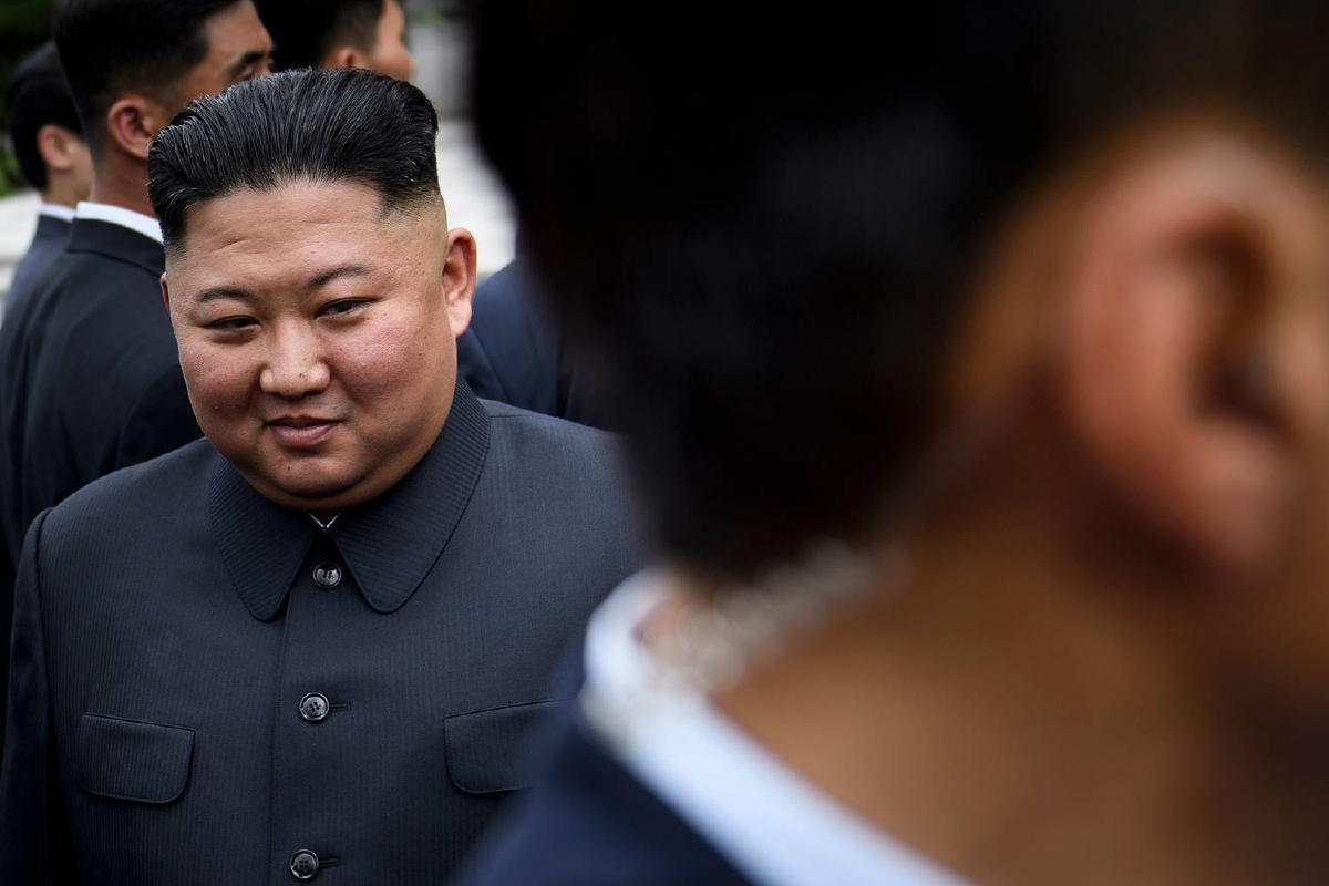 เกาหลีใต้เผย "คิม จอง อึน" ยังสบายดี พักอยู่ในเมืองทางตะวันออกของประเทศ เกาหลีใต้เผย "คิม จอง อึน" ยังสบายดี พักอยู่ในเมืองทางตะวันออกของประเทศ