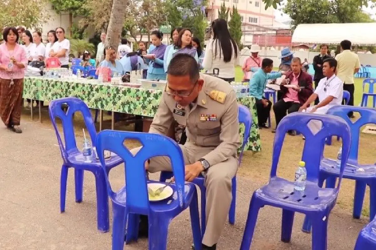 ผู้ว่าเลย เข้าโรงจำนำแอบไถ่เครื่องมือทำมาหากินให้ชาวบ้านที่เดือดร้อน