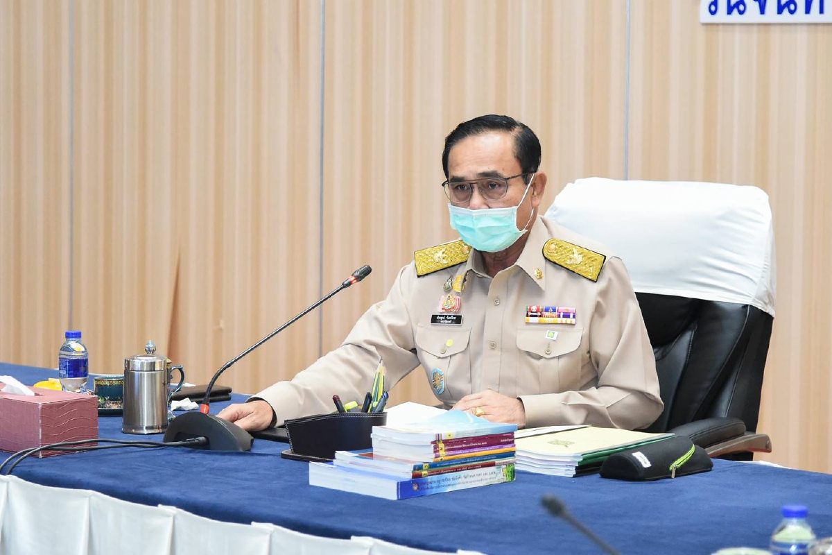 นายกฯสั่งตํารวจเอาผิดเด็ดขาด คนลอบตั้งวงเล่นพนัน-ดื่มสุรา ฝ่าฝืนเคอร์ฟิว นายกฯสั่งตํารวจเอาผิดเด็ดขาด คนลอบตั้งวงเล่นพนัน-ดื่มสุรา ฝ่าฝืนเคอร์ฟิว