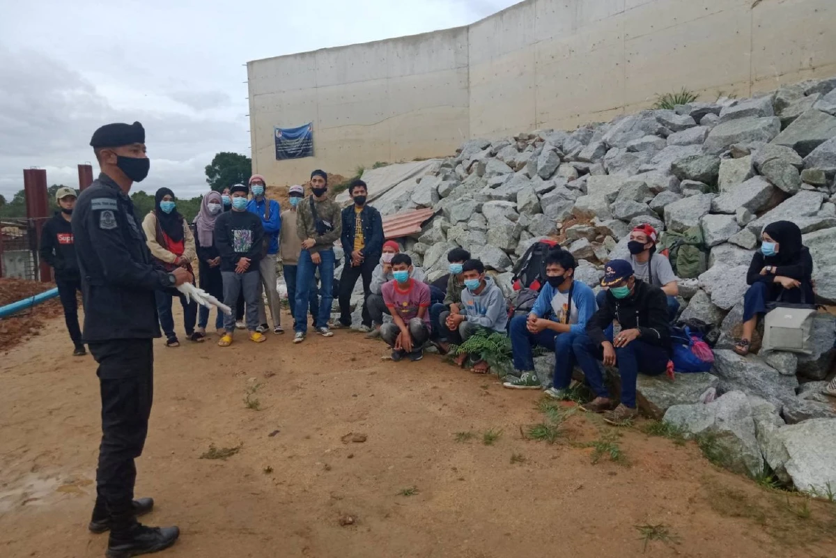 "ยิ่งอยู่นาน อาจอดตาย"แรงงานไทยยอมหนีข้ามฝั่งมาเลย์จากวิกฤตโควิด