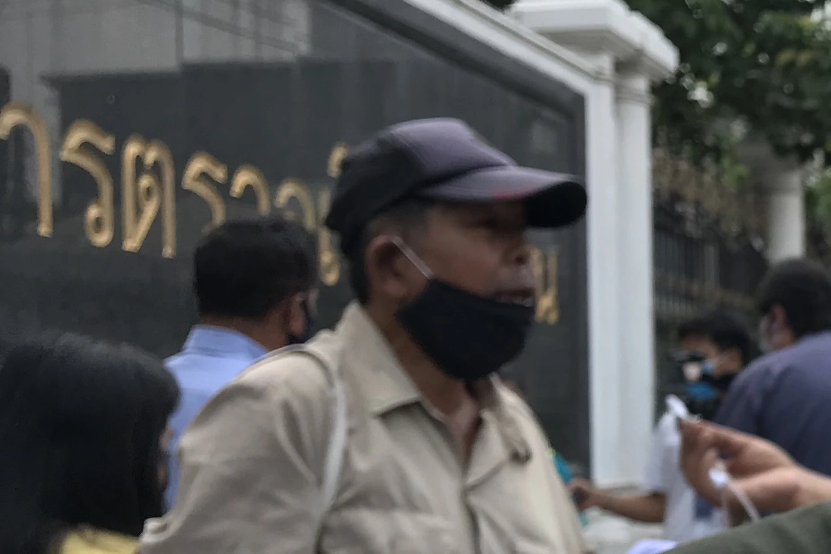 อกหัก5พันทุกอาชีพบุกคลังขอคำชี้แจง