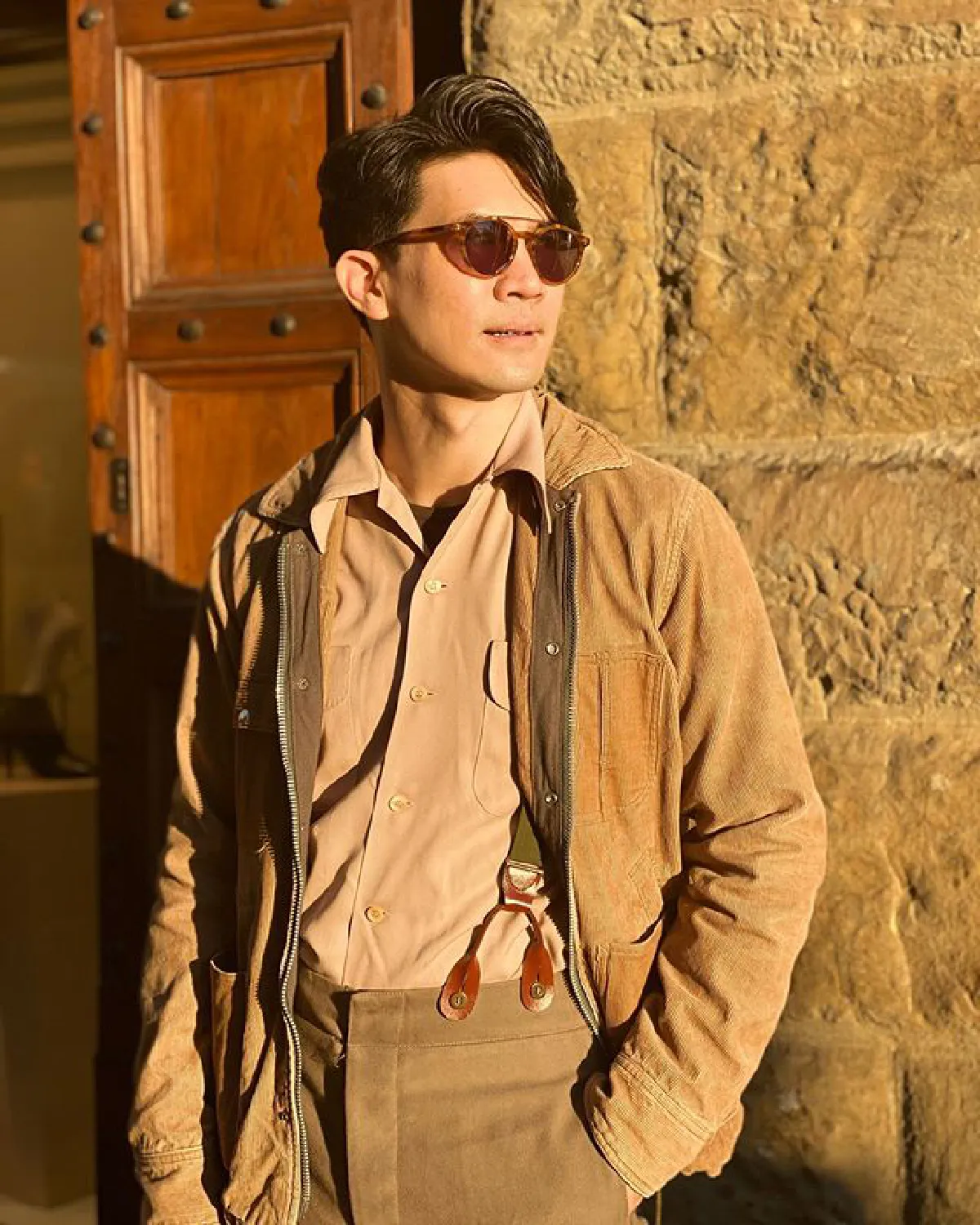 เคน ธีรเดช กับชุดทำกาแฟอยู่บ้าน หล่อเนี๊ยบจนคนอดแซวไม่ได้ (คลิป)