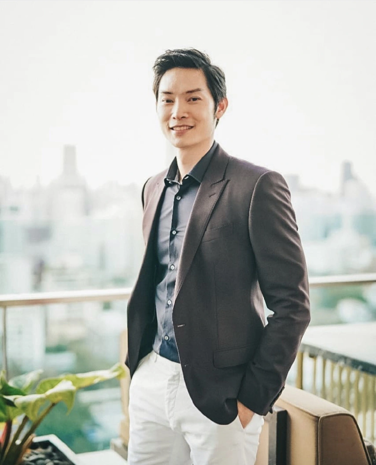 มิน พีชญา ยิ้มไม่หุบ! โอ๊ต พิทักษ์ หอบดอกไม้ช่อใหญ่เซอร์ไพรส์วันเกิดถึงบ้าน (คลิป)