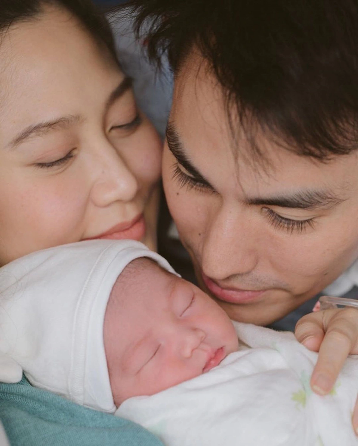 คลอดแล้ว! น้องมาโก้ ลูกสาวคนที่สองของ นาวิน ต้าร์-น้ำหวาน 