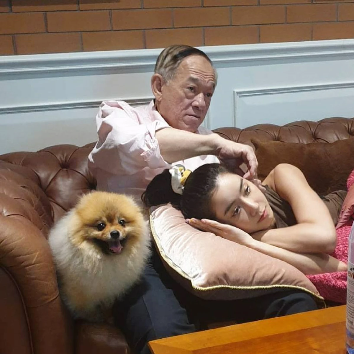 ไอซ์ อภิษฎา ตัดผมให้คุณพ่อครั้งแรก ถามหูนี่ยังจำเป็นอยู่ไหม (คลิป)