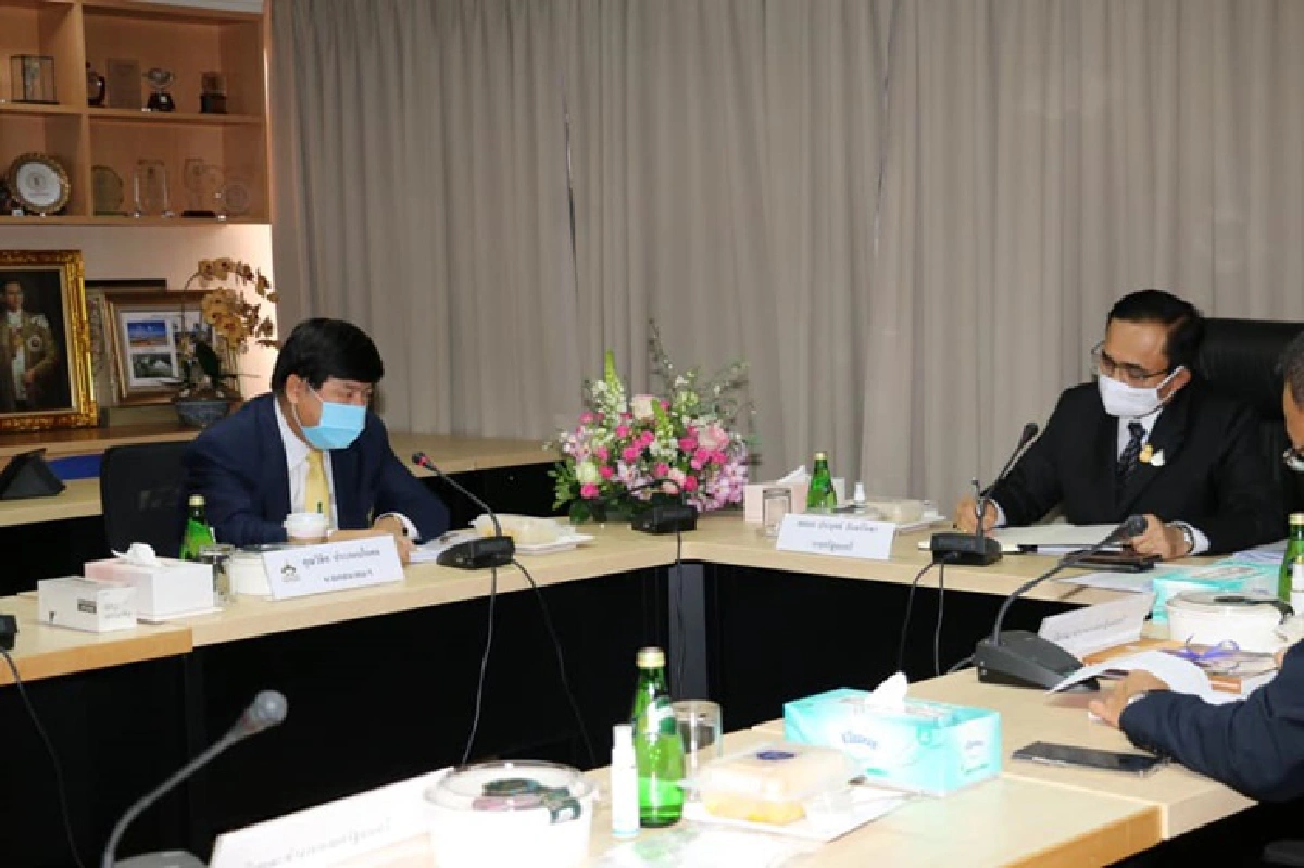 "บิ๊กตู่" โพสต์ FB ถกผู้ประกอบการรับฟังข้อเสนอ แก้โควิด-19