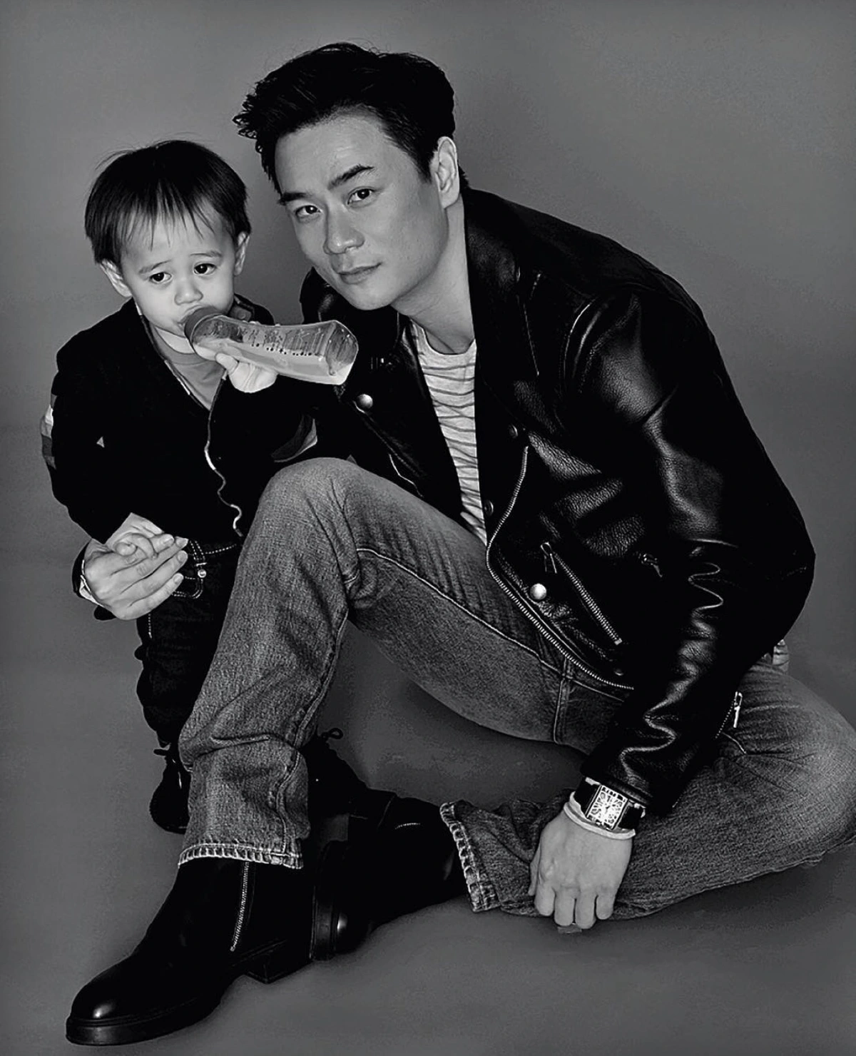 โมเมนต์คุณพ่อ น็อต วิศรุต เล่นกับ สายฟ้า-พายุ แคปชั่นน่ารักอ่านแล้วยิ้มตาม