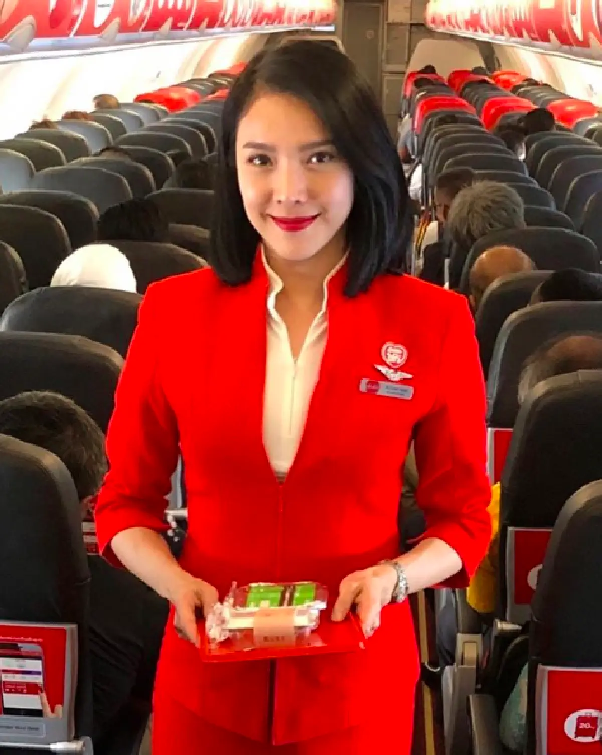 "นิ้ง กุลสตรี" ร่วมบริจาคเงินสมทบทุนให้แก่ศิริราชมูลนิธิ