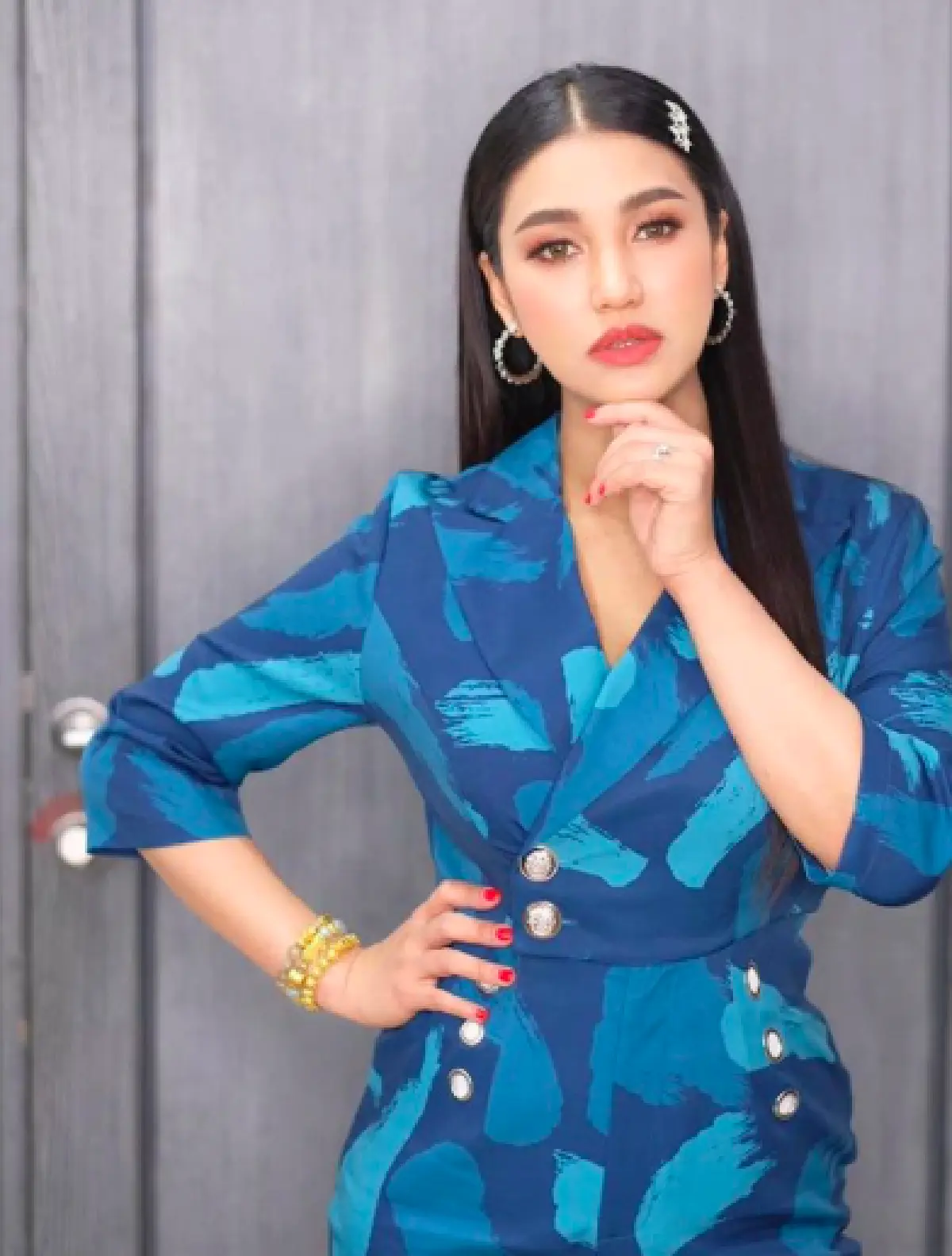 "ชมพู่ ก่อนบ่าย" ตอบกลับชาวเน็ตนิ่มๆ หลังคอมเมนต์แรง “ลูกเกิดมาหน้าแก่เลยหรอ!?”