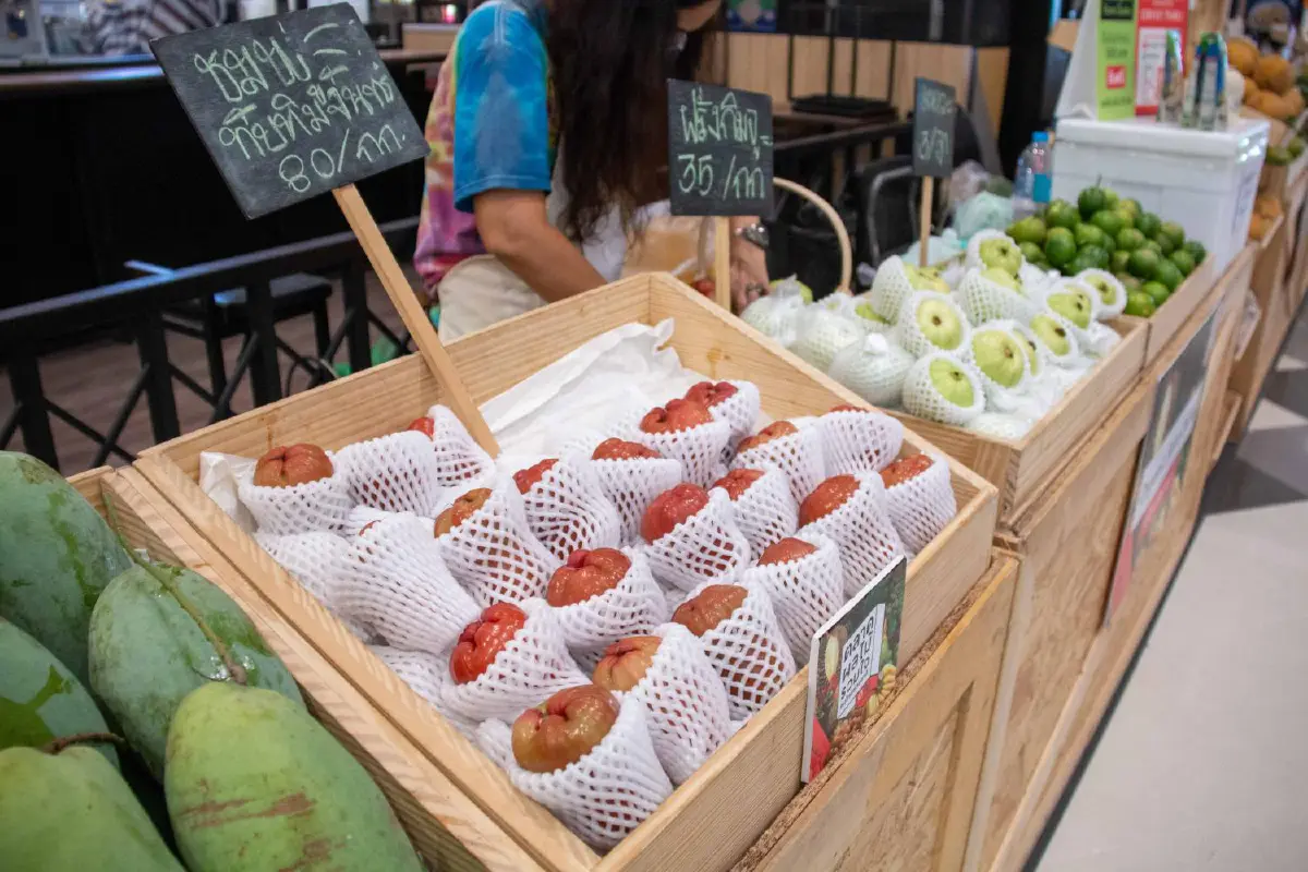 กระจายแหล่งช้อปฟินๆ 14 สาขา 'ตลาดผลไม้รวมใจ คนไทยช่วยชาติ'