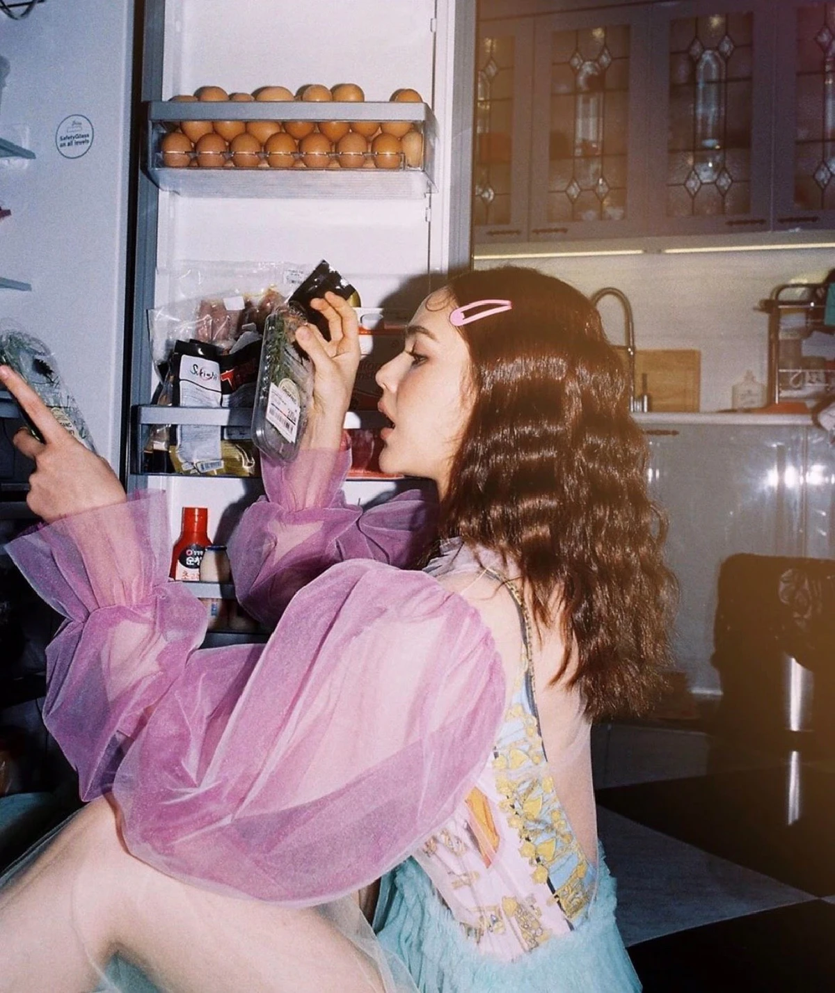 ยอมใจแม่! ชมพู่ อารยา กับชุดเข้าครัวสุดเซ็กซี่..หยุดอยู่บ้านแต่ไม่หยุดปัง