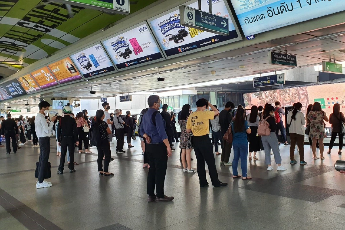 ผู้ว่าฯ อัศวิน ส่งเทศกิจร่วมจัดระเบียบผู้ใช้บริการรถไฟฟ้า BTS