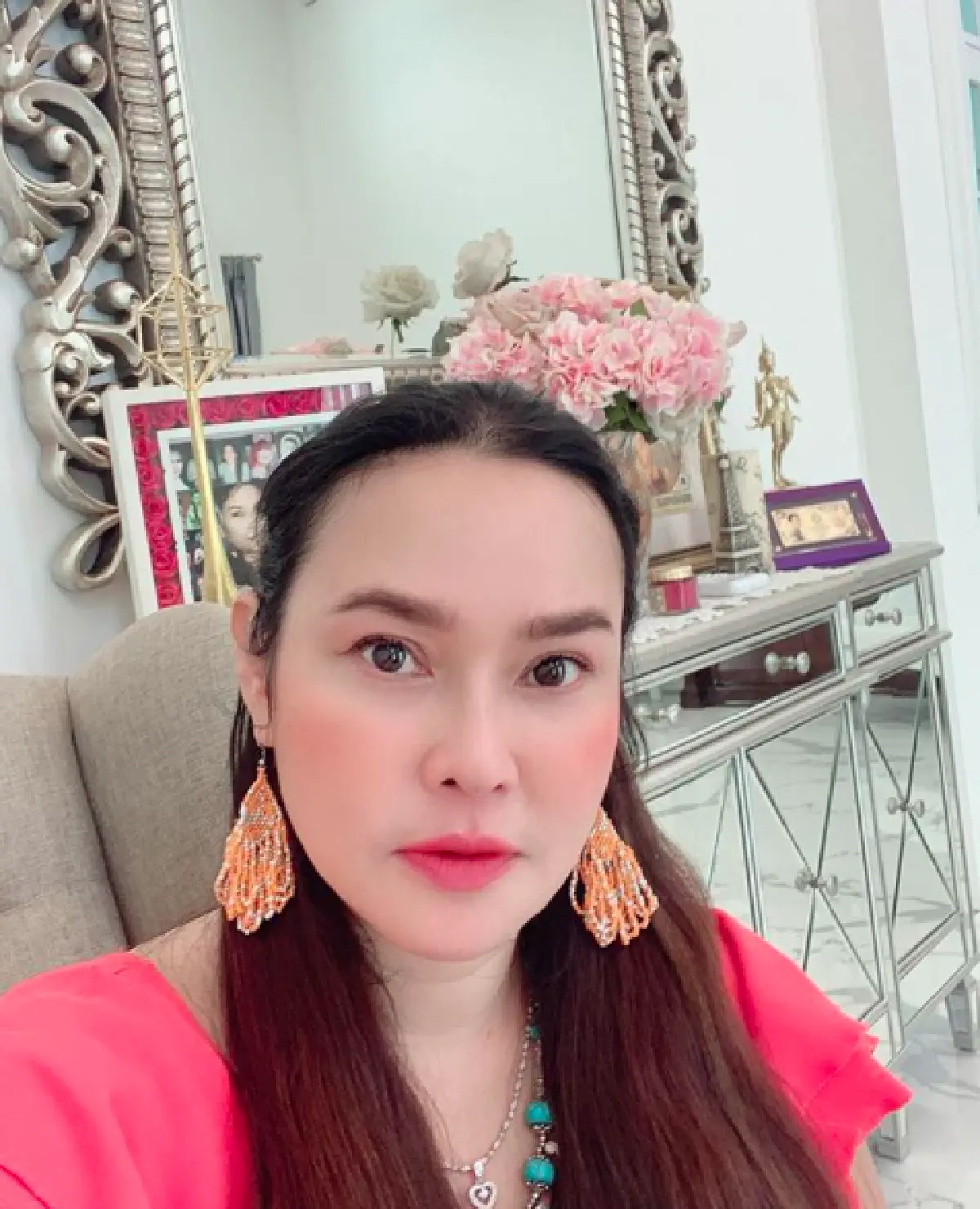 "ใหม่ เจริญปุระ" สุดเศร้า! กอดร้องไห้สุนัขที่เลี้ยงเหมือนลูก "ไอรีแลนด์" ครั้งสุดท้าย