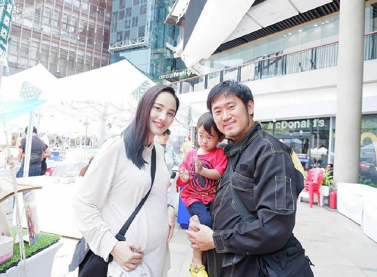 กุญแจซอล เผยภาพครอบครัวพร้อมหน้า บอกข่าวดีกำลังตั้งท้องลูกคนที่ 2