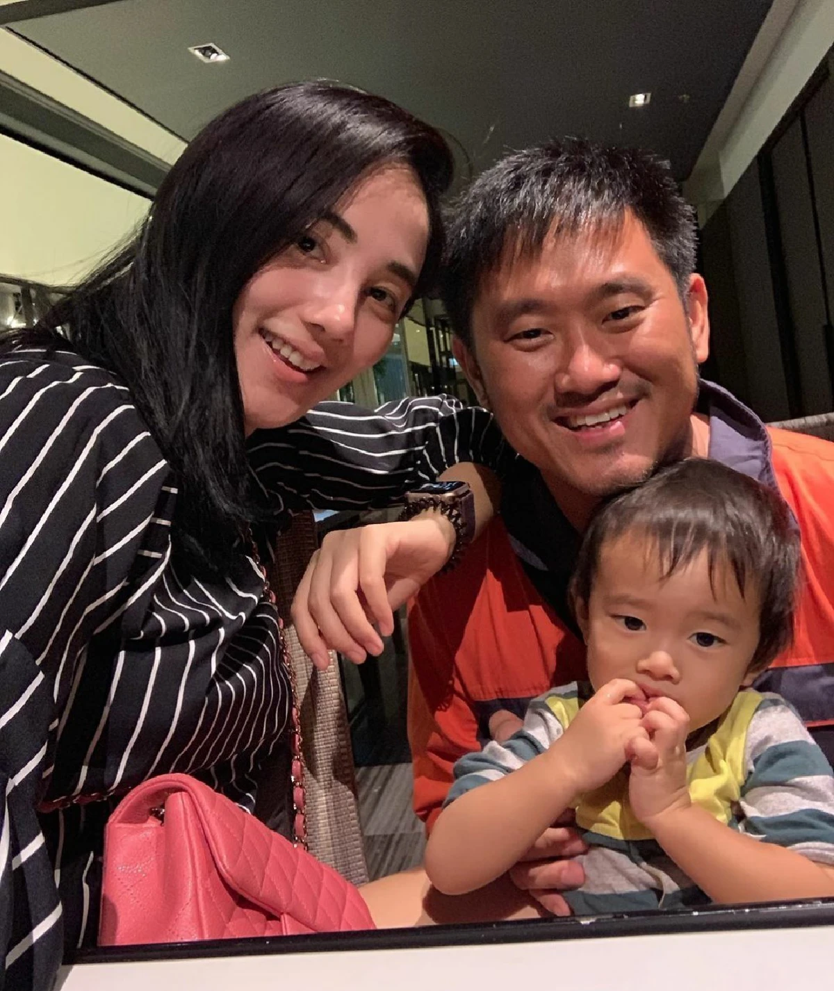 กุญแจซอล เผยภาพครอบครัวพร้อมหน้า บอกข่าวดีกำลังตั้งท้องลูกคนที่ 2