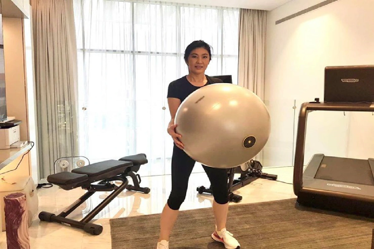 "ยิ่งลักษณ์" เผย 3 วิธีไม่เครียด เก็บตัวอยู่บ้านช่วงโควิด