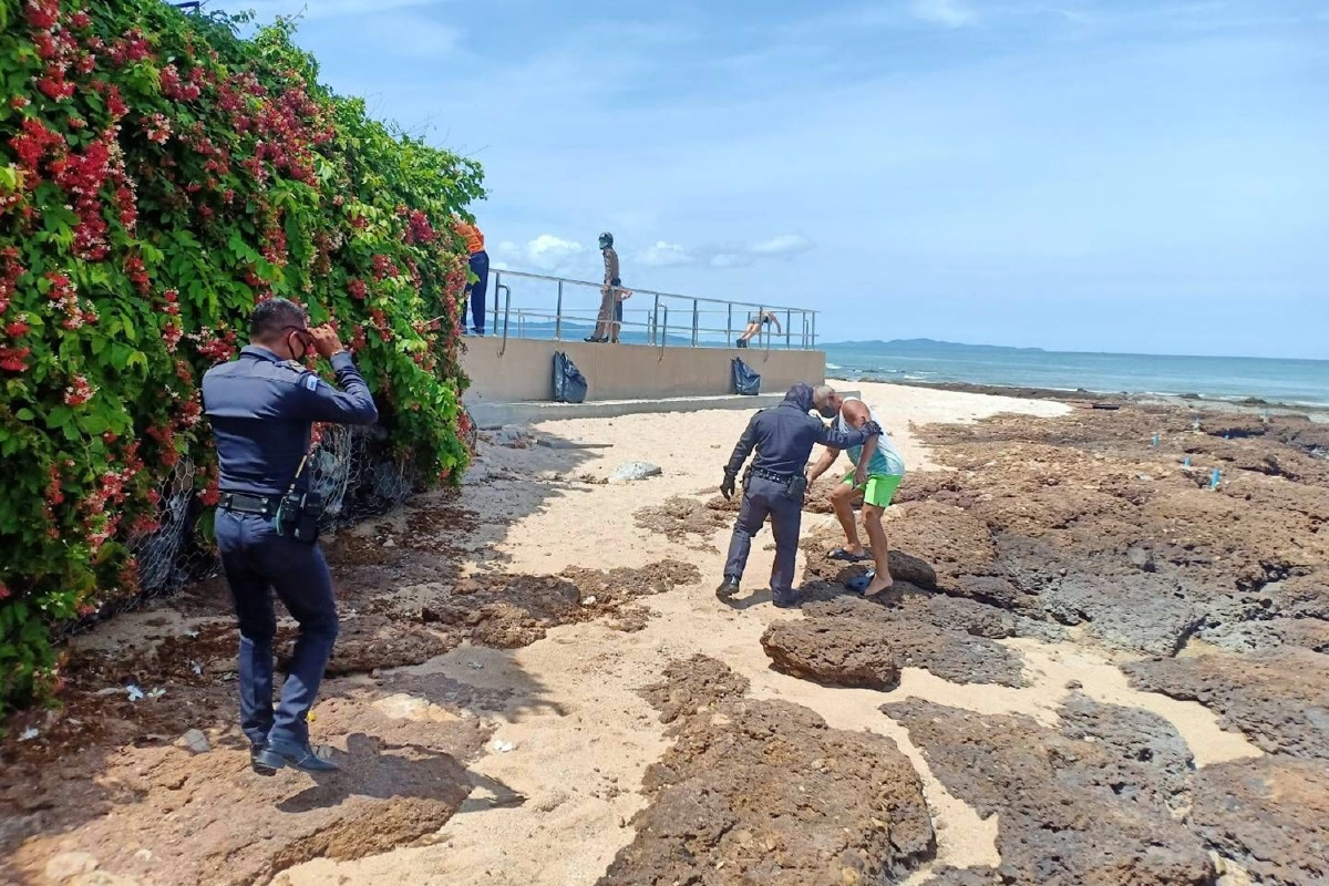 ตำรวจพัทยาจับ3ต่างชาติฝ่าฝืนคำสั่งปิดหาดเล่นน้ำทะเล