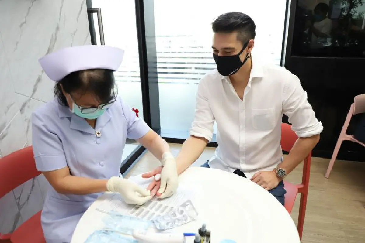 "แมทธิว-ลิเดีย" บริจาคพลาสมา นำไปใช้ในการรักษาผู้ป่วยโควิด-19 คนอื่น