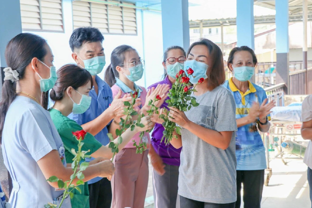 นครพนมส่งพริตตี้ป่วยโควิดรายที่2 รักษาหายกลับบ้าน ยอดสะสมติดเชื้อเป็นศูนย์