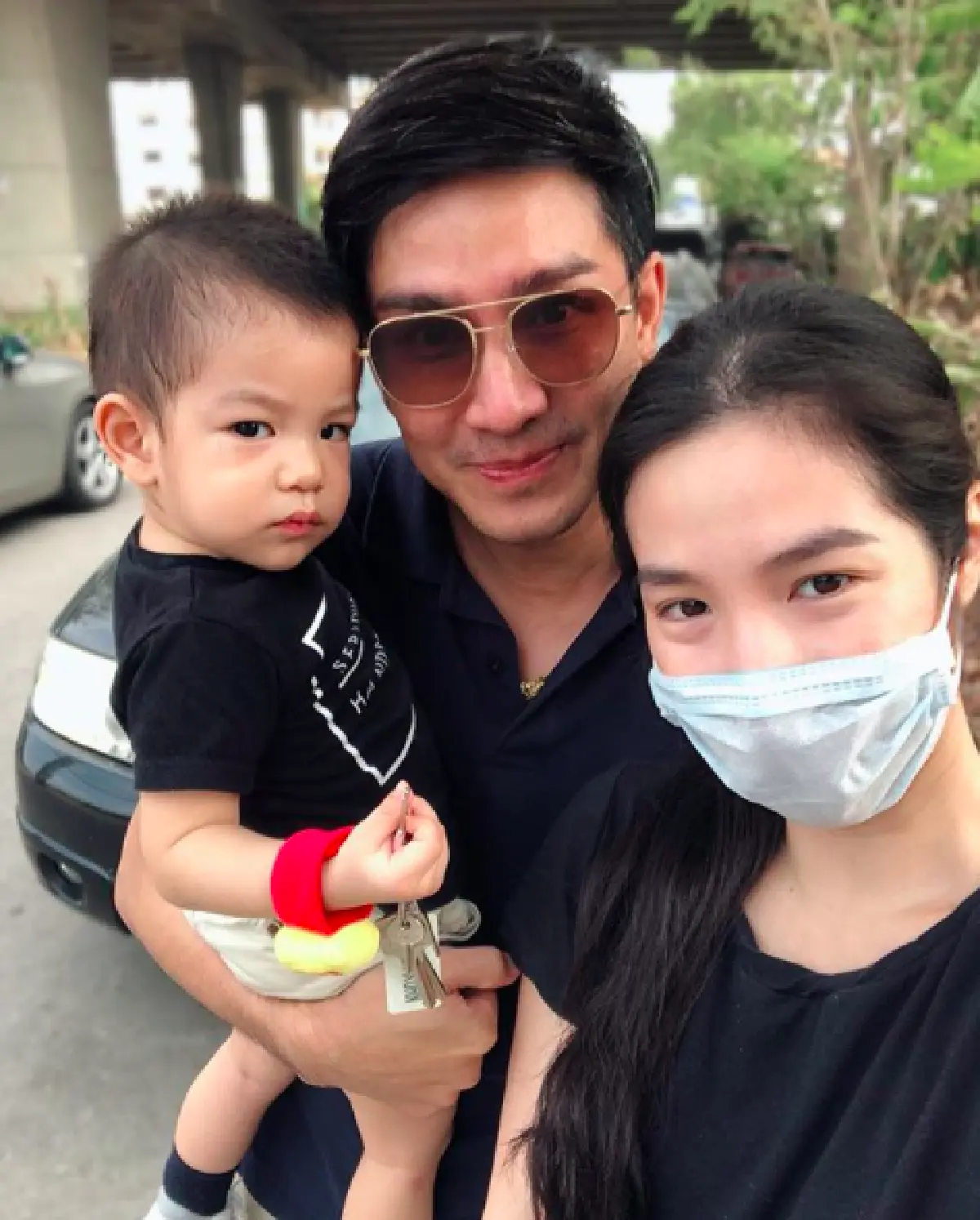 “เอ้ก  บุษกร” เล่าระทึกไฟไหม้หญ้าเพลิงสูงเท่ากำแพง “กัปตัน” ปีนกำแพงช่วย