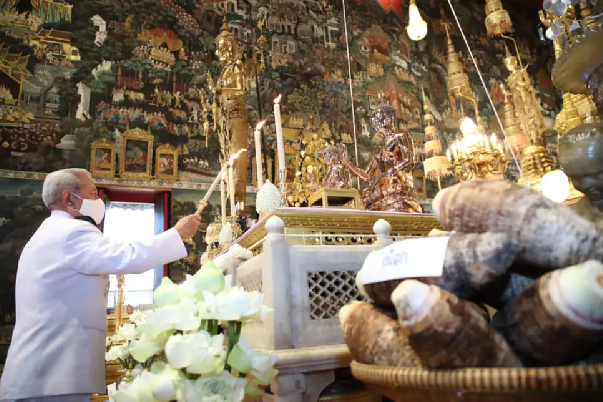 ในหลวง ทรงโปรดอาราธนาฯ สมเด็จพระสังฆราช เป็นประธานพิธีปลุกเสกเมล็ดพันธุ์ข้าวพระราชทาน