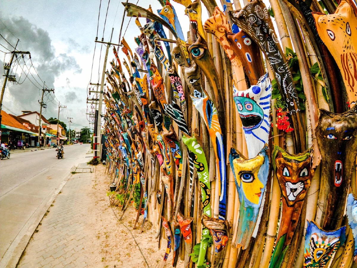 ไอเดียเจ๋ง!สร้างศิลปะทางมะพร้าวจุดเช็คอินใหม่บนเกาะพะงัน