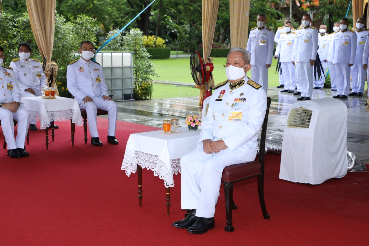 ประธานองคมนตรีเป็นปธ.หว่านข้าวในแปลงนาสาธิต สวนจิตรลดา