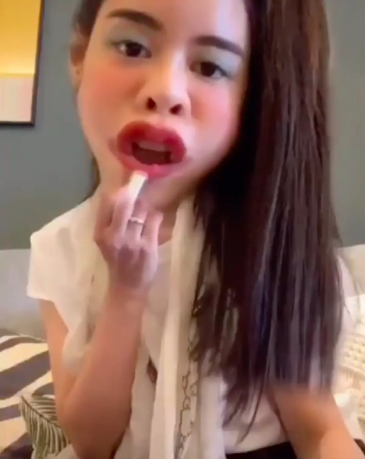 "ไอซ์ ปรีชญา" สุดฮา! คัฟเวอร์เป็นตัวเอง ตอบคำถามสื่อเรื่องหน้าเปลี่ยนเพราะแต่งหน้า 