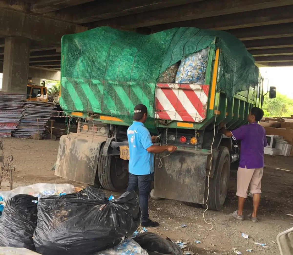 วิ่งชิดซ้าย-ท้ายปิดคลุม! กทม.ออกมาตรการคุมรถเก็บขยะ หลังชาวบ้านร้องเรียน