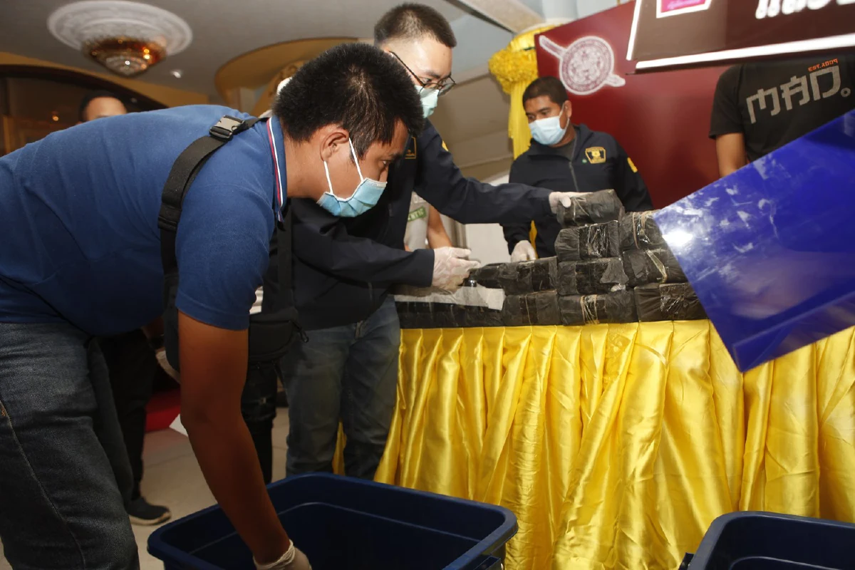 ตร.นครบาลจับล็อตใหญ่ยาเสพติดซุกกลางกรุงกว่า 50 ล้าน