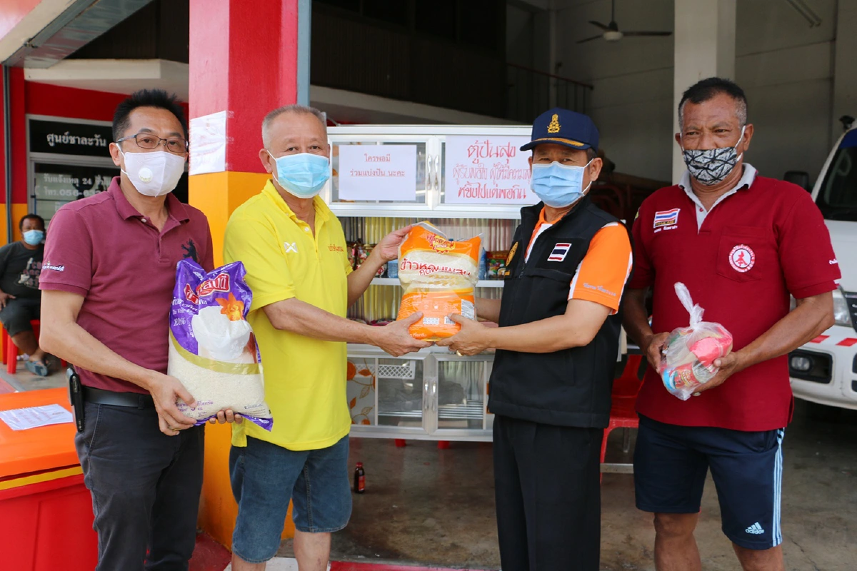 ผู้ว่าฯพิจิตรไฟเขียวตั้งเต็นท์ใหญ่สุดในไทยเป็นจุดคัดกรองโควิด19สั่งเพิ่มตู้ปันสุขทุกท้องถิ่น