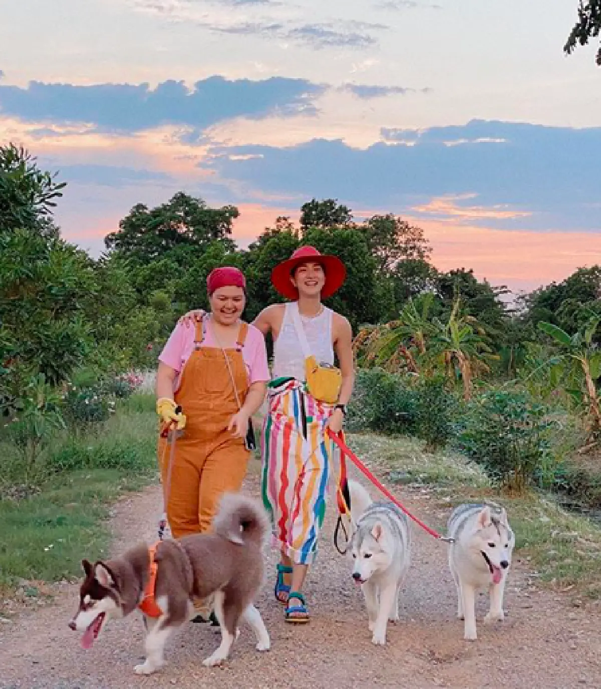 "แพนเค้ก" และครอบครัวพากันลงแรงลงใจสร้างสวนเกษตรพอเพียงขึ้นมา