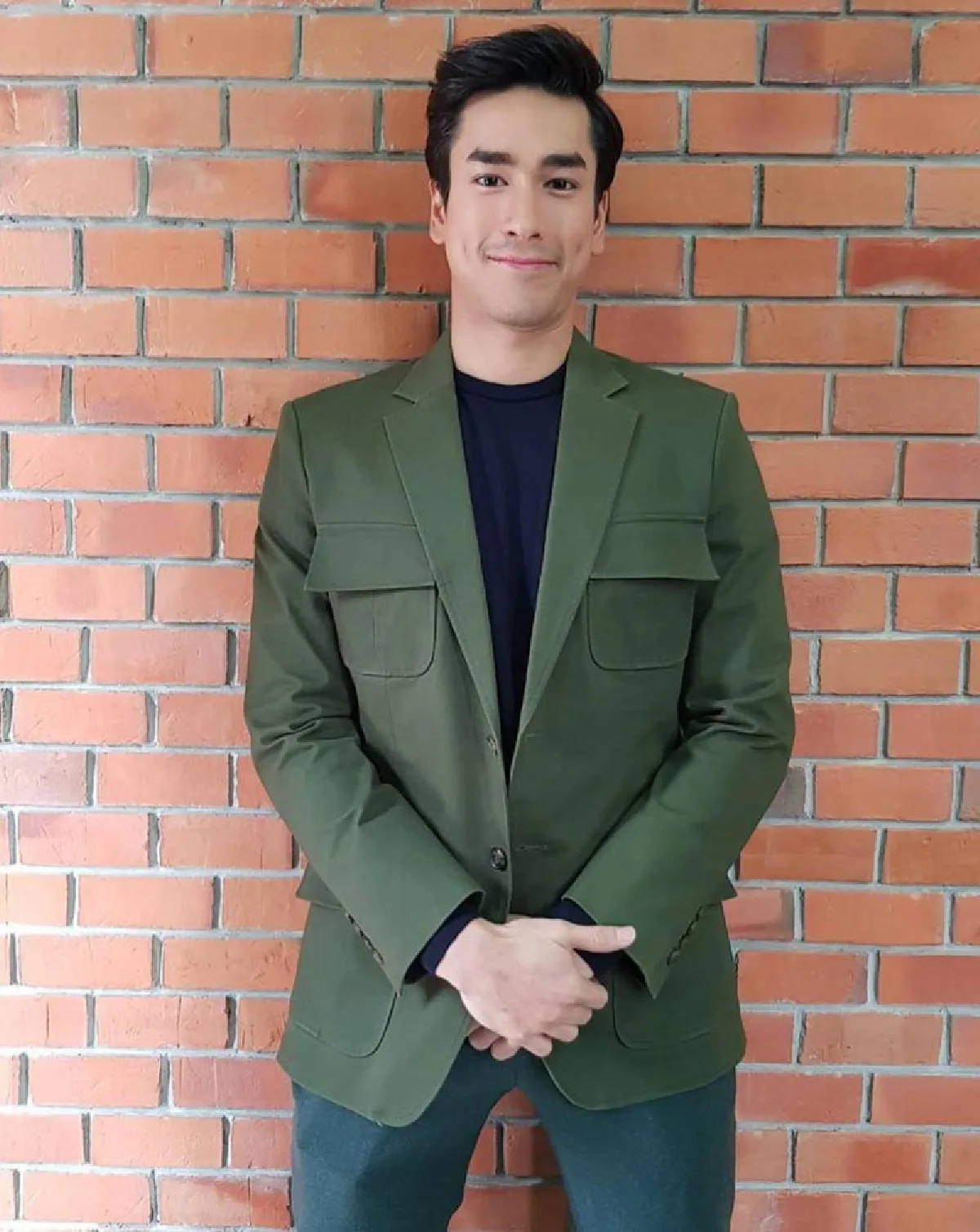 แฟนคลับแห่ยินดี ณเดชน์ คูกิมิยะ เรียนจบป.โทแล้ว เตรียมตัวเป็นมหาบัณฑิต