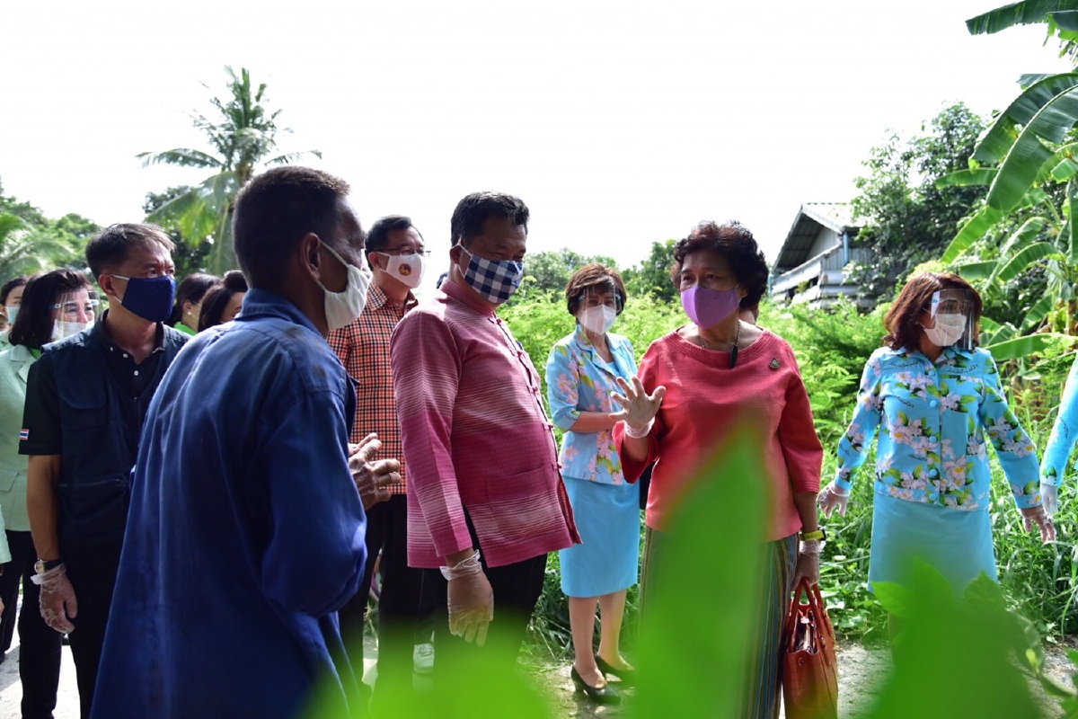 “พช.” จับมือ “สภาสมาคมสตรีฯ” มอบถุงยังชีพ และจัดสร้างบ้านพักอาศัยให้ผู้ยากไร้ “พช.” จับมือ “สภาสมาคมสตรีฯ” มอบถุงยังชีพ และจัดสร้างบ้านพักอาศัยให้ผู้ยากไร้