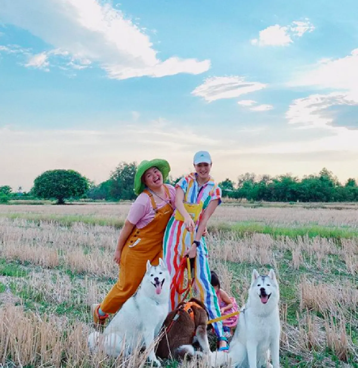 "แพนเค้ก" และครอบครัวพากันลงแรงลงใจสร้างสวนเกษตรพอเพียงขึ้นมา