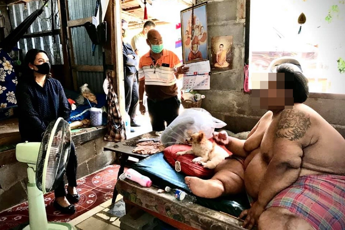 อึ้ง!พบ2ครอบครัว พิการยากไร้-ป่วยติดเตียงน้ำหนักว่า200กก.