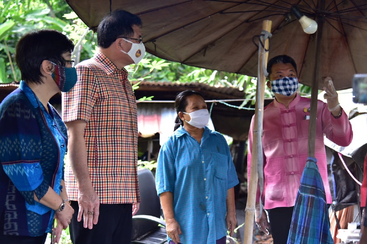 “พช.” จับมือ “สภาสมาคมสตรีฯ” มอบถุงยังชีพ และจัดสร้างบ้านพักอาศัยให้ผู้ยากไร้