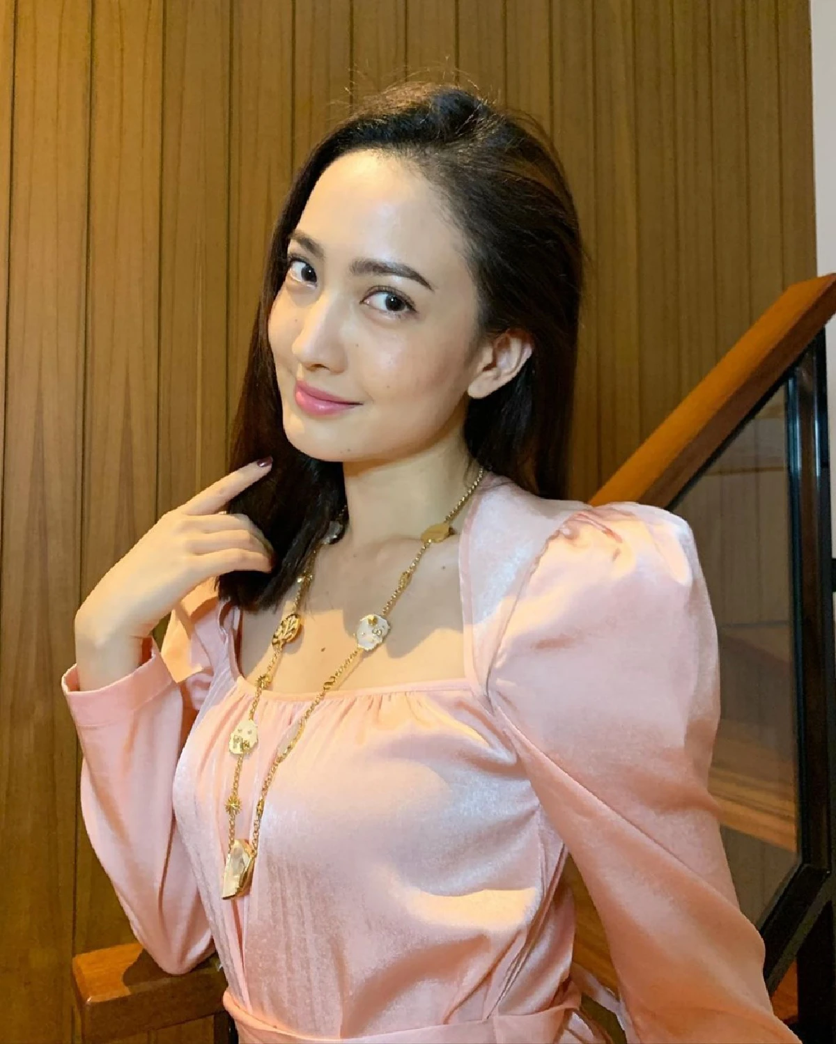 แต้ว ณฐพร เจอดราม่าไม่หยุด! ชาวเน็ตแซะรักแร้ดำ-พยายามเซ็กซี่แบบ วุ้นเส้น