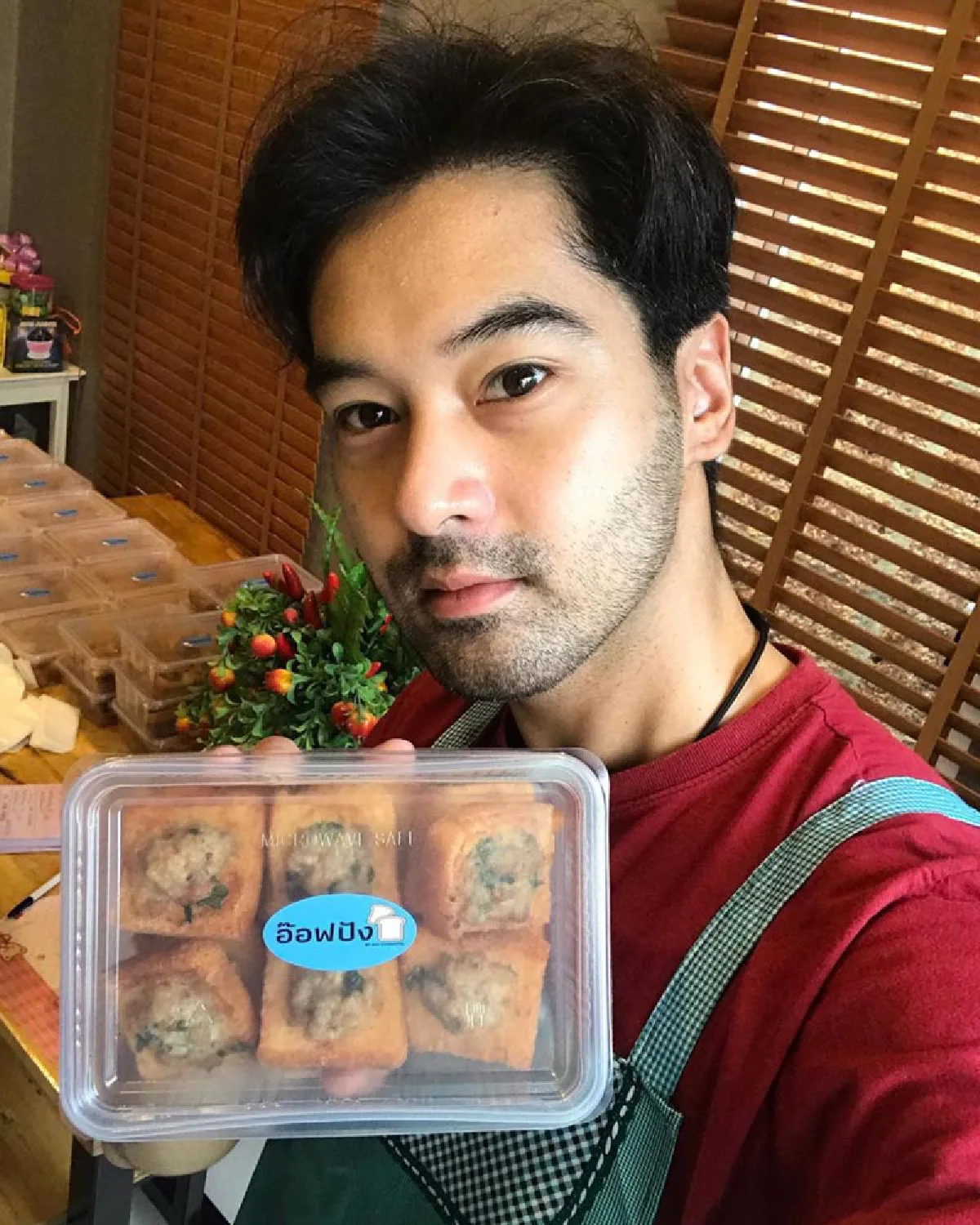 อย่าคอยทำกิน! อ๊อฟ ชนะพล ผันตัวเป็นพ่อค้าขายขนมปังหารายได้เสริม