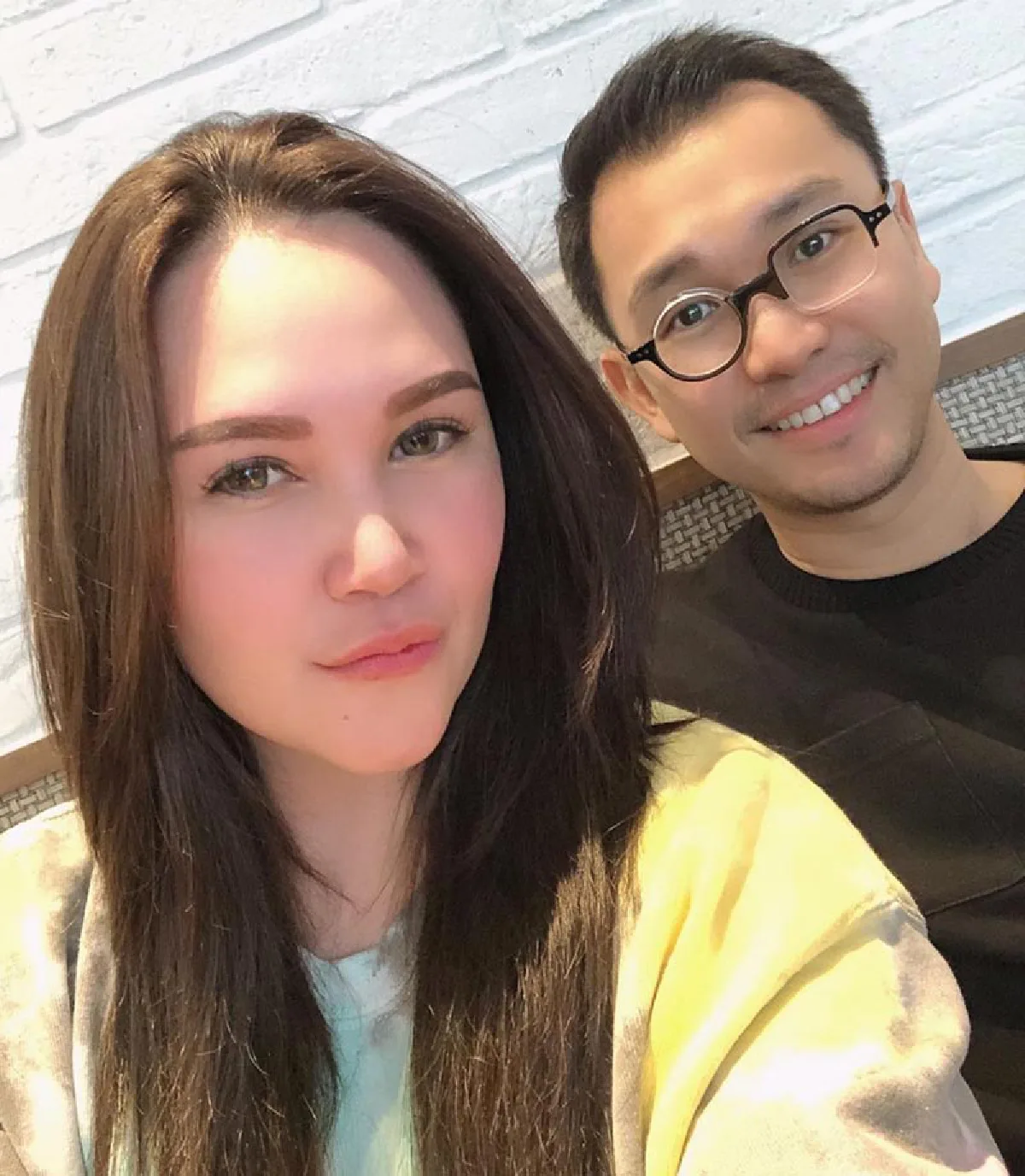 ทาทา ยัง โดนโยงเป็นนักร้องดังรอหย่าสามี หมอ ฉัตรอดุลย์ 